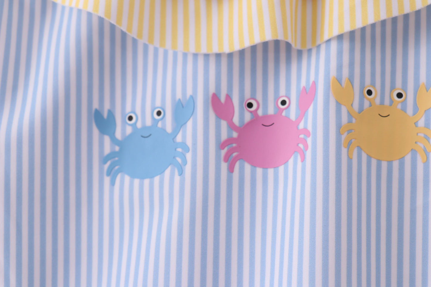 Colorblock Crab Embroidery Ruffle Swimsuit